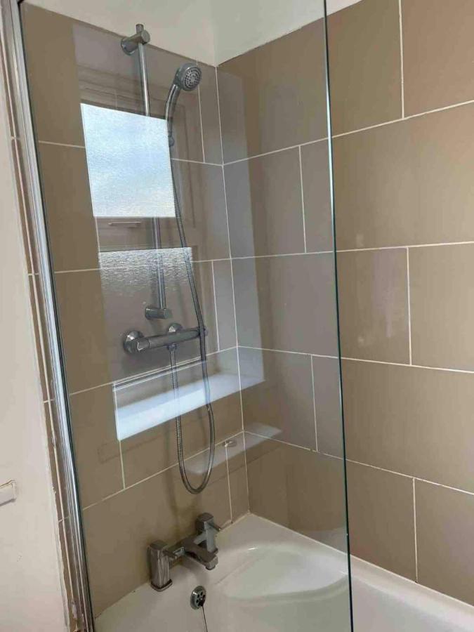 Holiday Flat In Central Slough Near To London Heathrow And Windsor With Free Car Park Εξωτερικό φωτογραφία